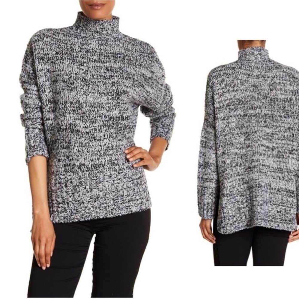 Alice + Olivia Lizzy Chunky turtleneck sweater. Size small.